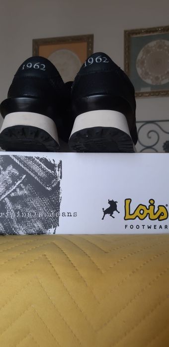 Tenis pretos marca lois em óptimo estado