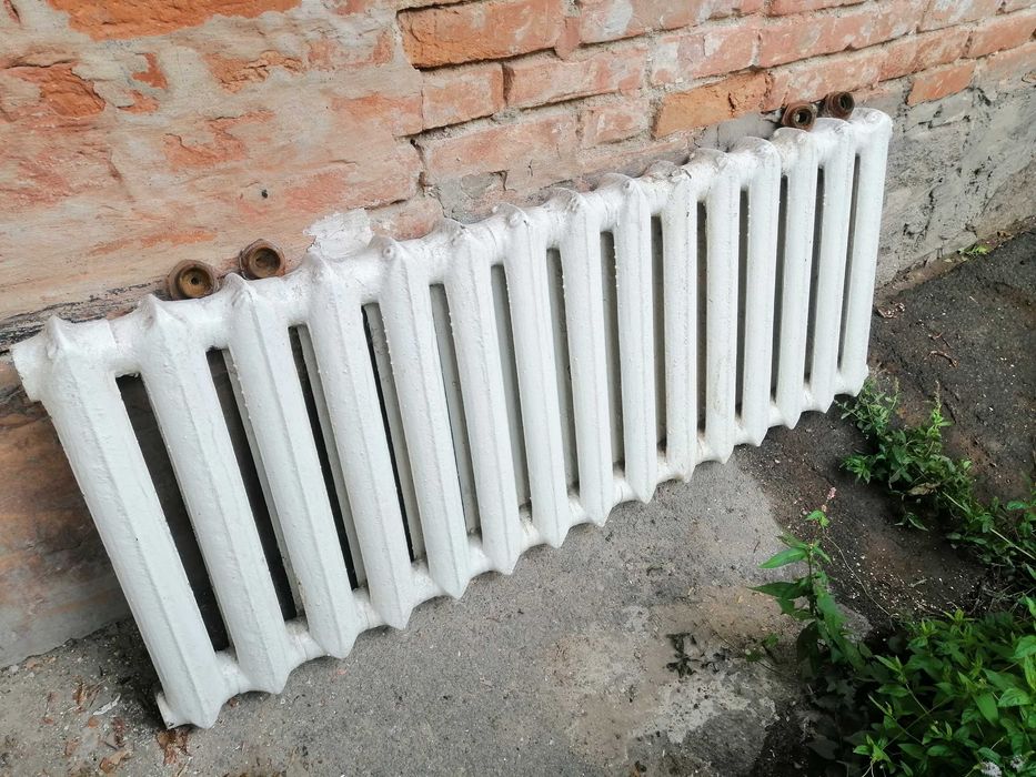 Чавунна батарея 15 секцій.