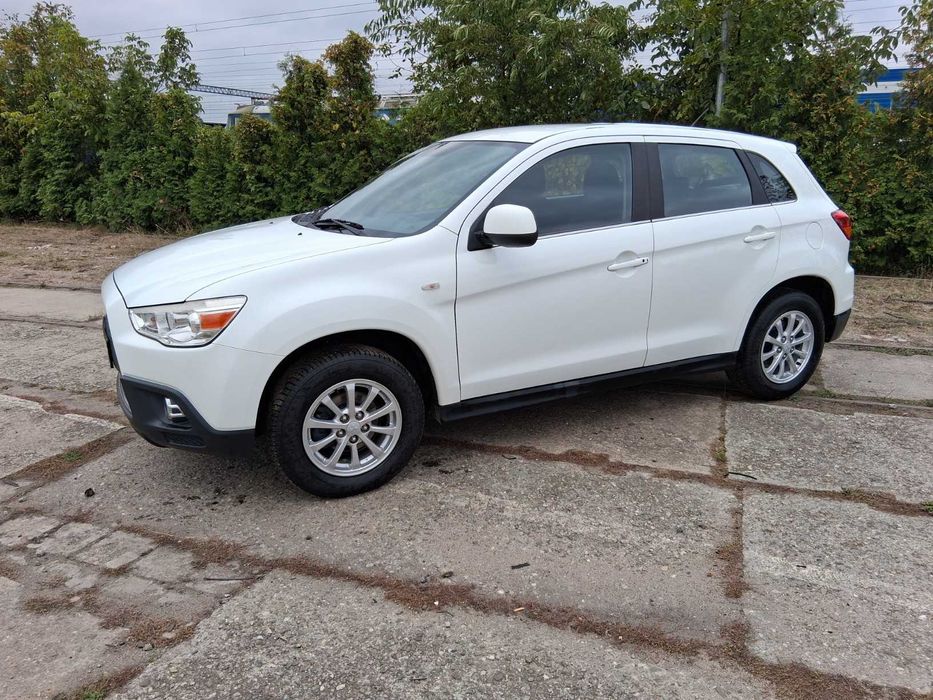 Mitsubishi ASX bardzo wygodny SUV crossover 2WD, isofix, z Niemiec