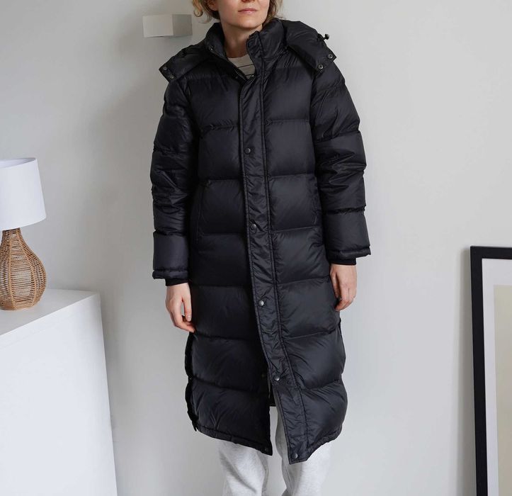 Класичний довгий стьобаний пуховик
