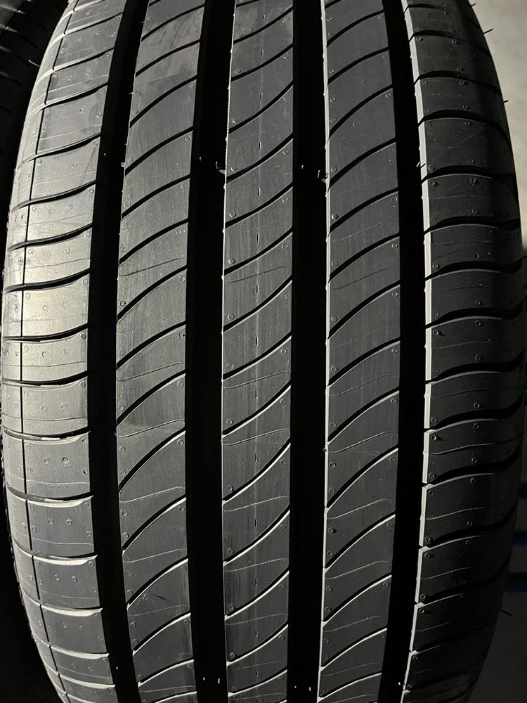 235/40/19 R19 Michelin Primacy 4 4шт новые