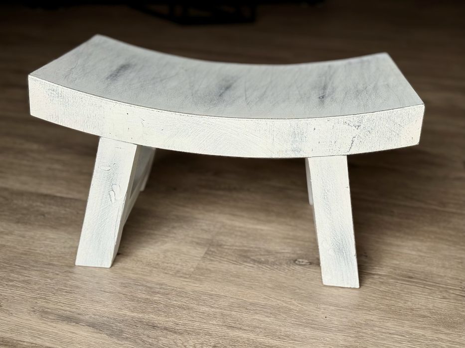 Banco rústico branco vintage fotografia criança