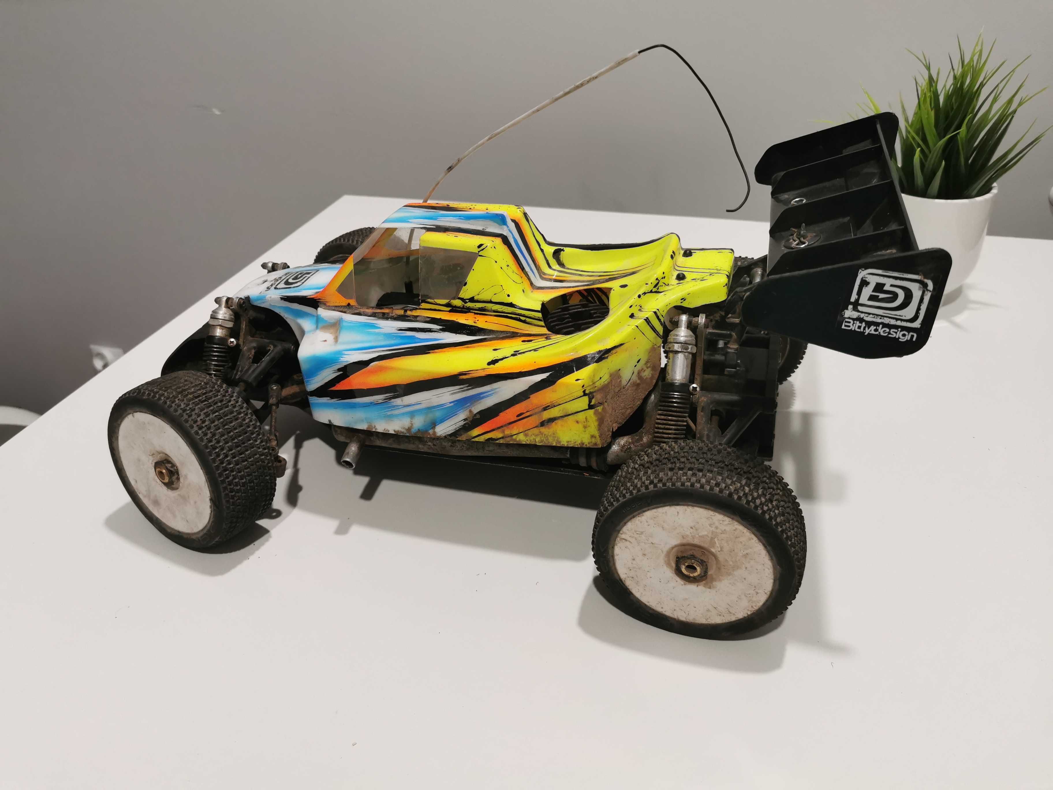 Profesionalny model zawodniczy Rc spalinowy 1:8 4x4 samochód