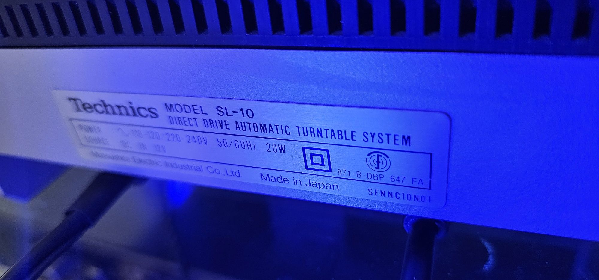 Technics SL-10 Gramofon linearny automatyczny, kolor szampan-bdb. stan