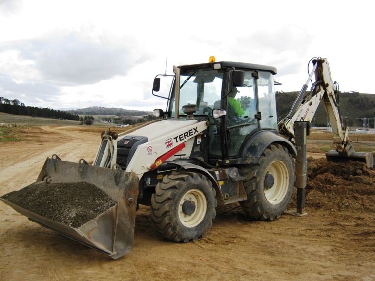 usługi KOPARKO ŁADOWARKA wykopy fundamenty korytowanie utwardzanie