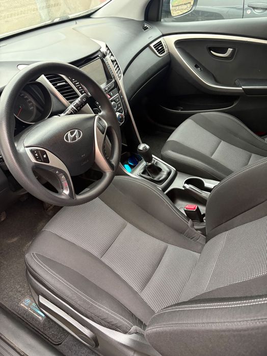 Sprzedam Hyunday i30 rok produkcji 2017