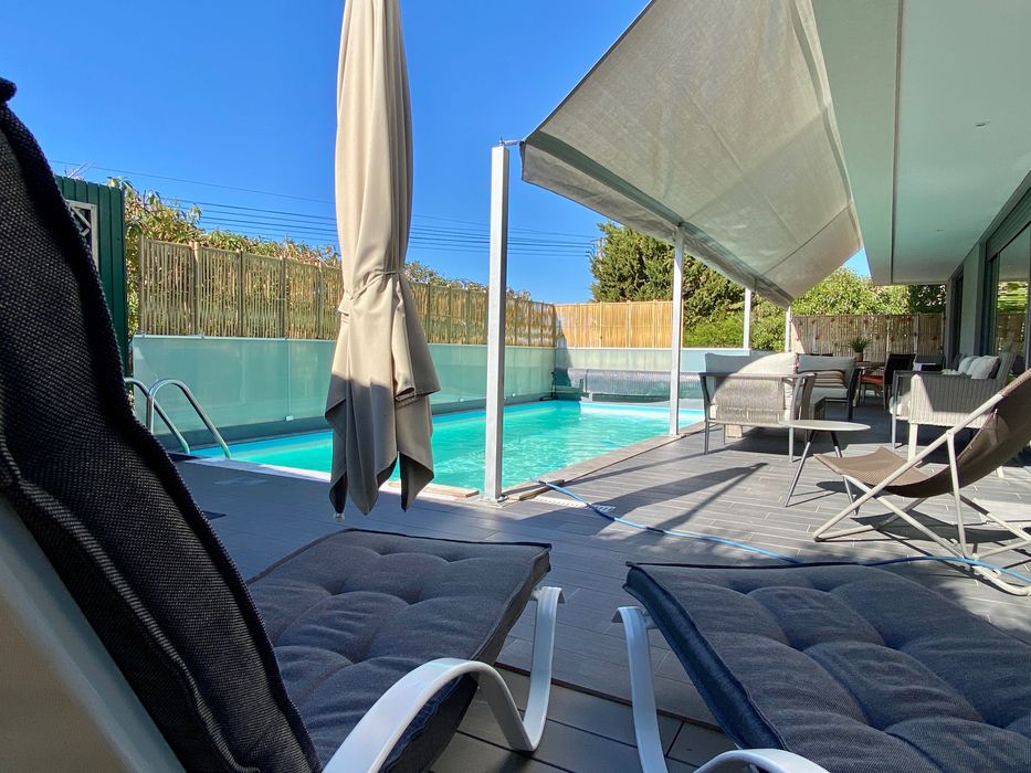 Villa V4 Bemposta Nova com piscina e garagem
