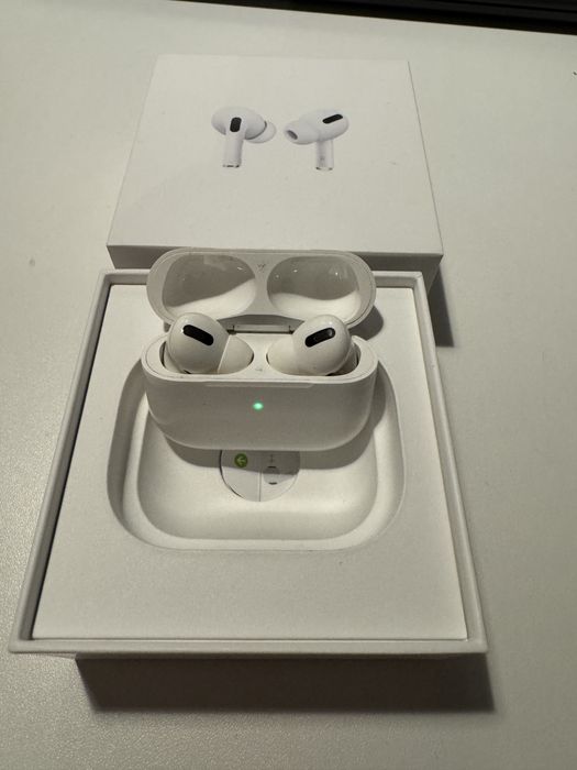 Apple AirPods Pro (1. generacja) – etui sprawne, słuchawki do wymiany