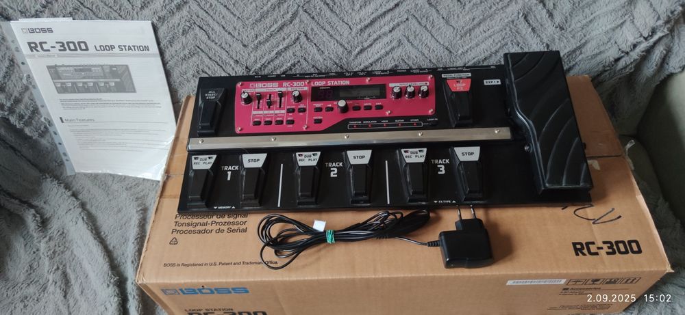 Boss RC 300 Loop Station super stan
