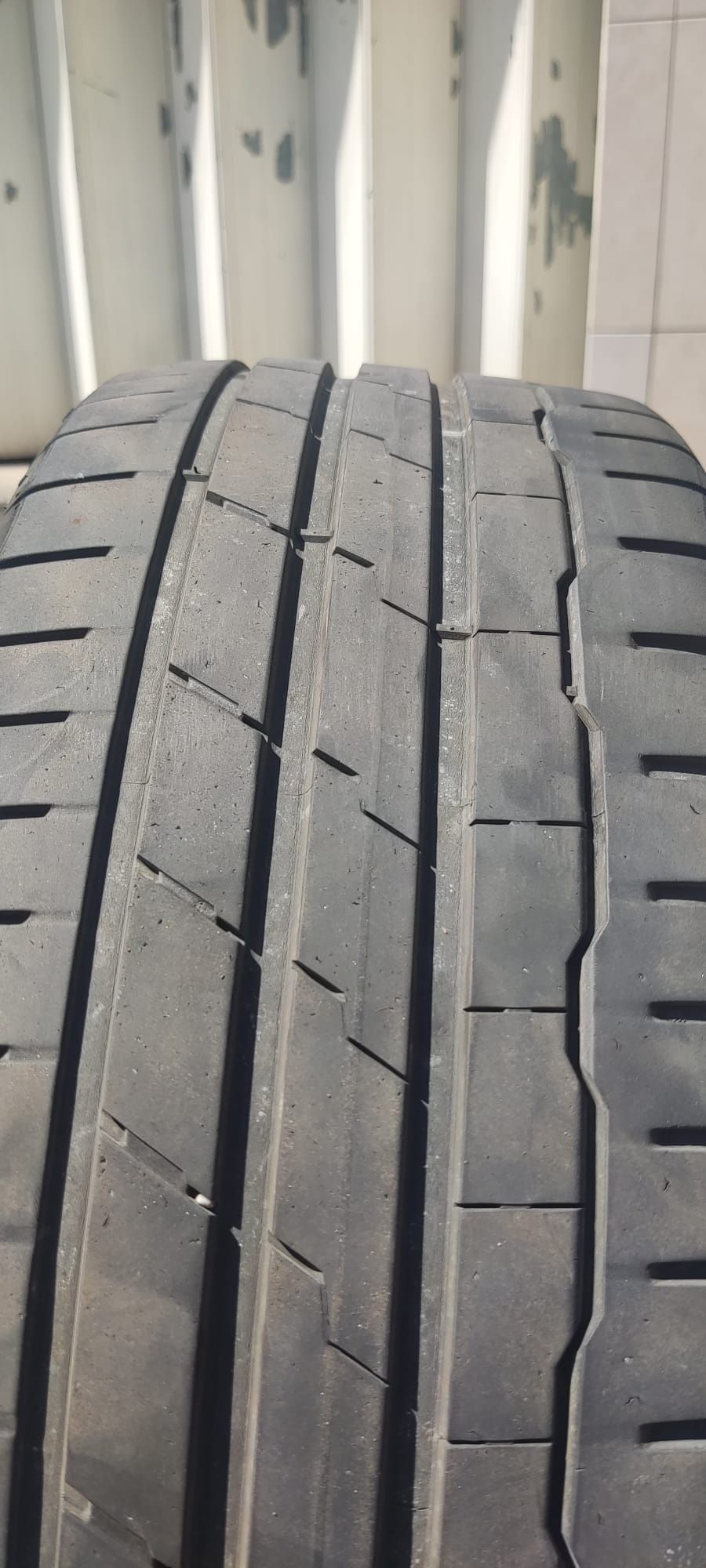 Pneus 205/40/R18 em Bom estado