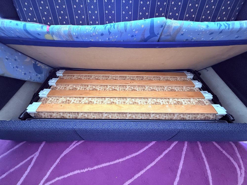 Sofa cama e poltronas