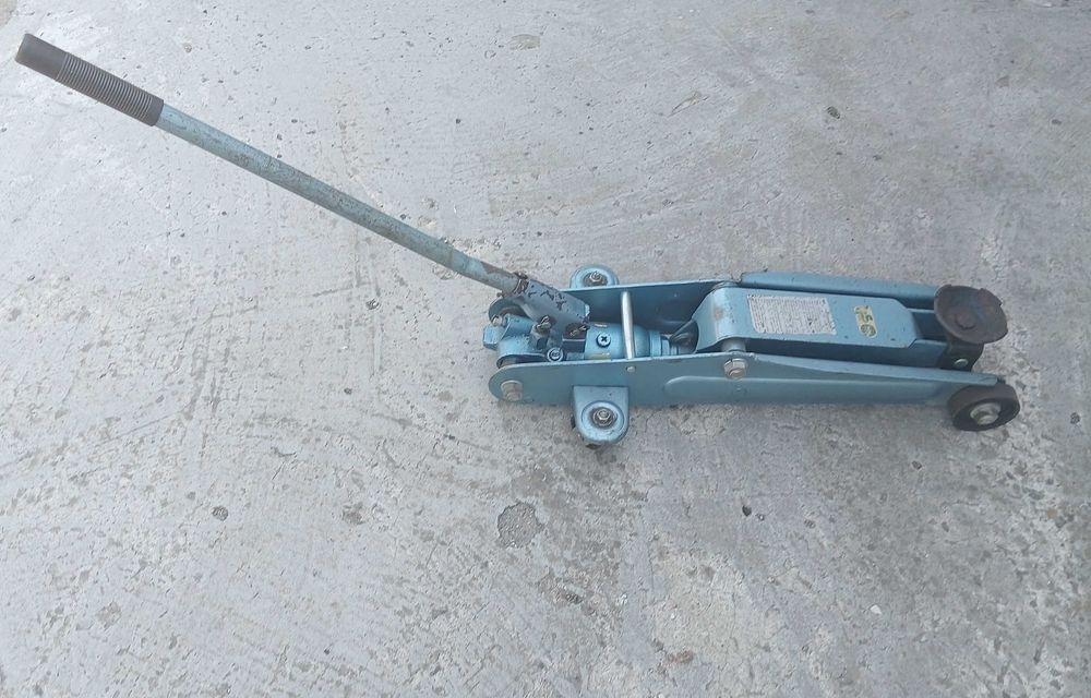 Домкрат підкатний гідравлічний на 5 тонн