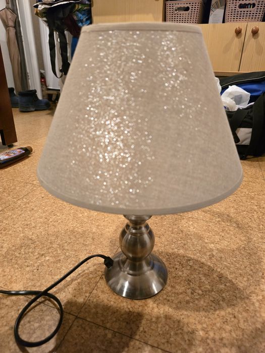 Candeeiro sem interruptor