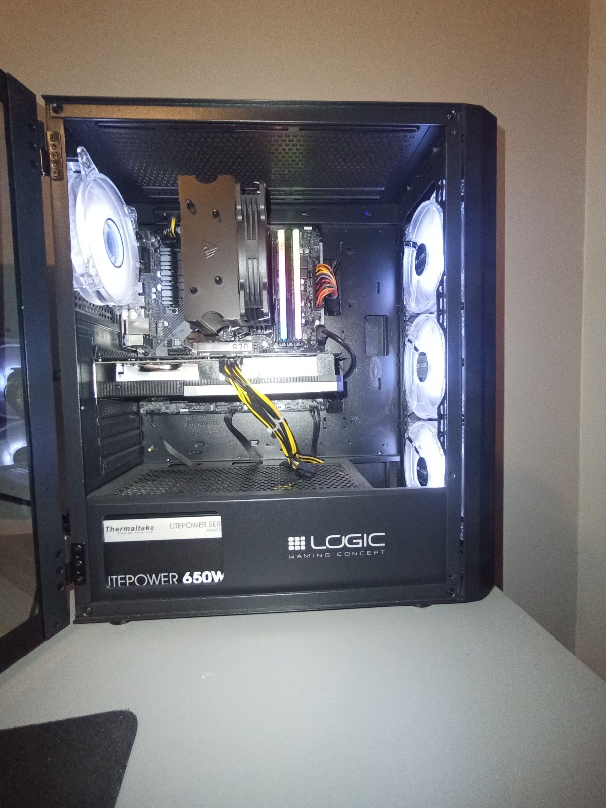 !OKAZJA! Komputer gamingowy – Ryzen 7 5700X, RTX 4060,