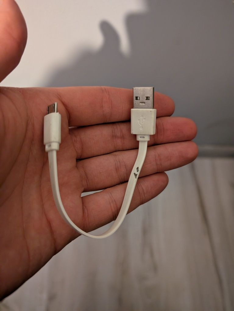 Biały Kabel micro USB krótki - spłaszczony
