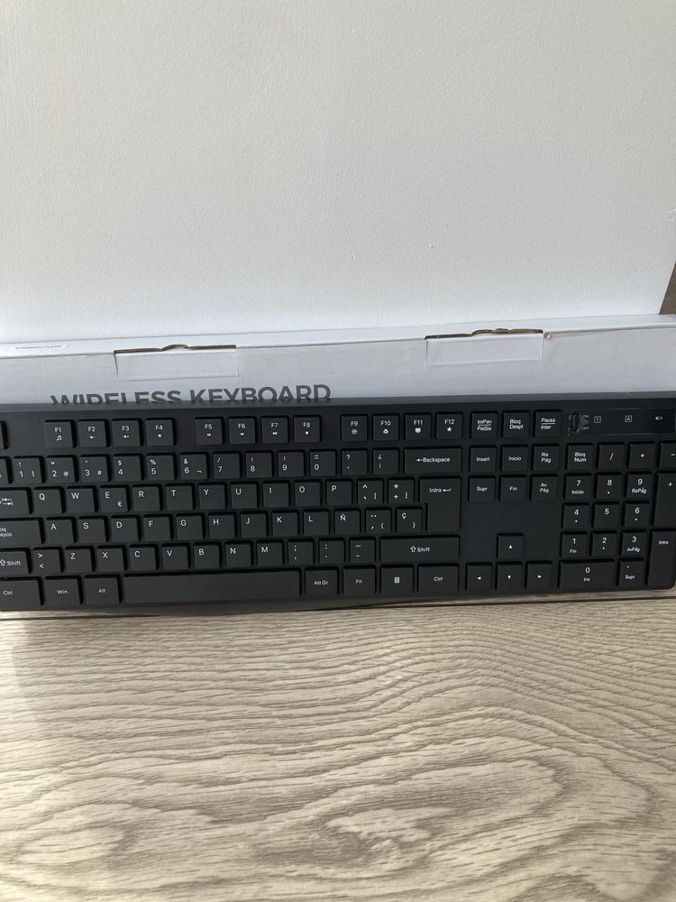 Бездротова клавіатура WIRELESS KEYBOARD PC230A