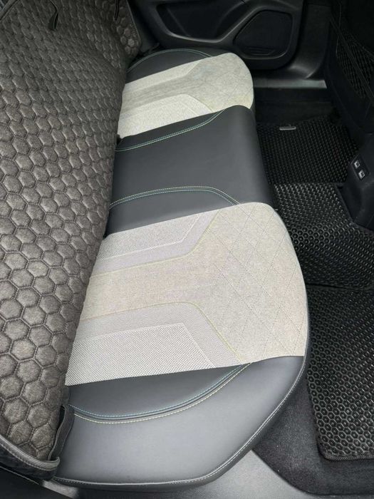 автомобіль Peugeot e-2008 GT 2020 електромобіль