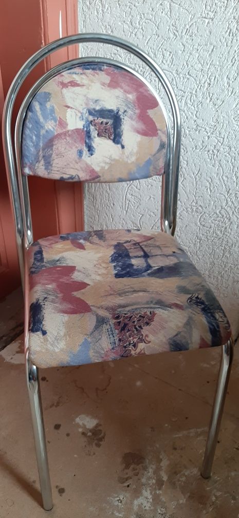 Krzesła kuchenne używane