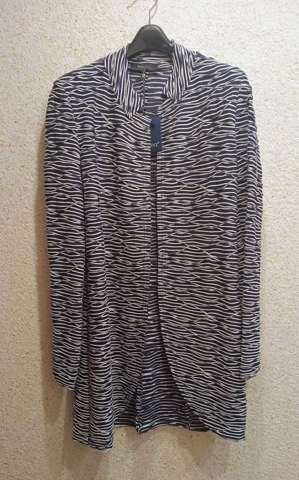 Жіночий довгий жакет. Made in Italy