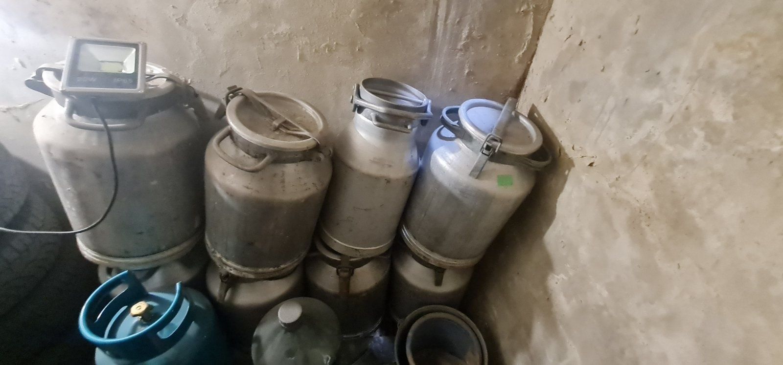 Продам бидоны 8 шт