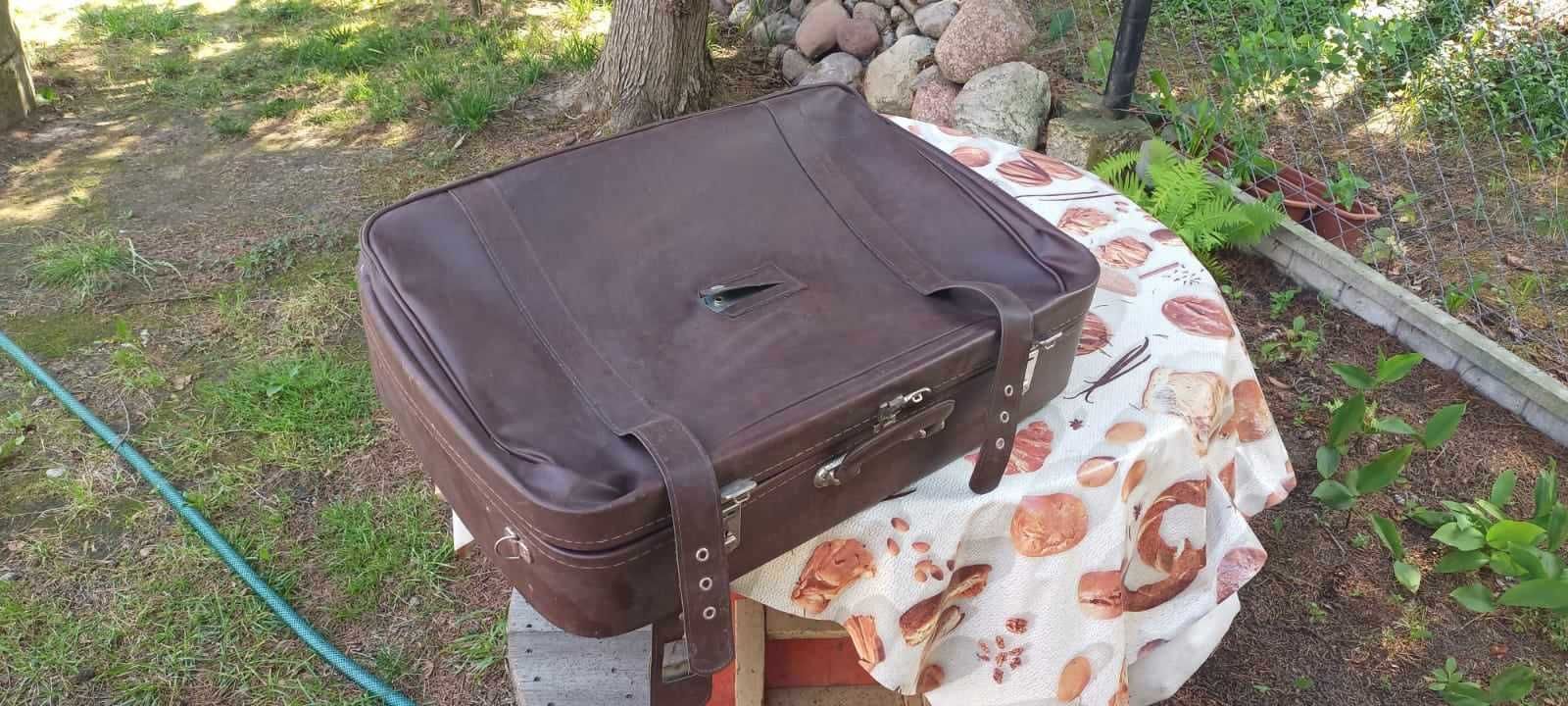 Walizka podróżna vintage