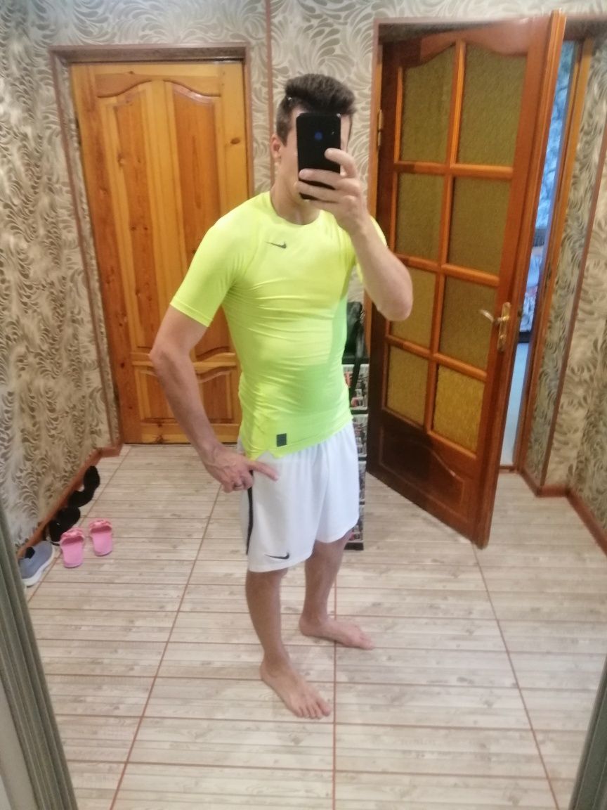 Компрессионная, термо футболка Nike pro DRI-FIT