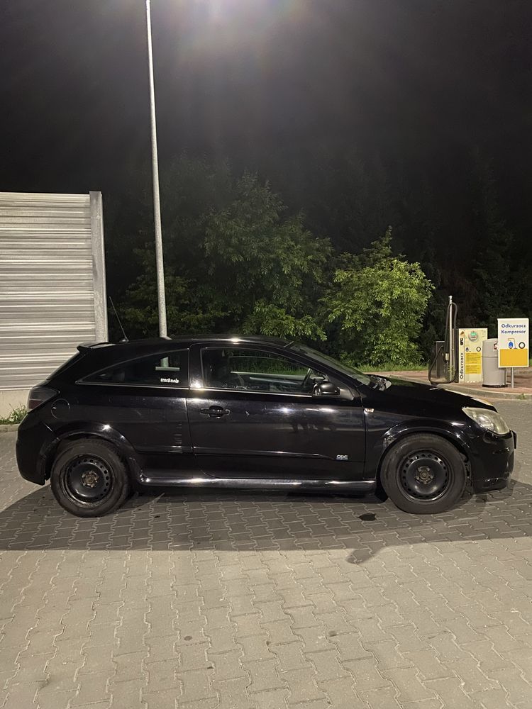 Opel astra h gtc opc-line 1.9 cdti 120 koni (recaro)