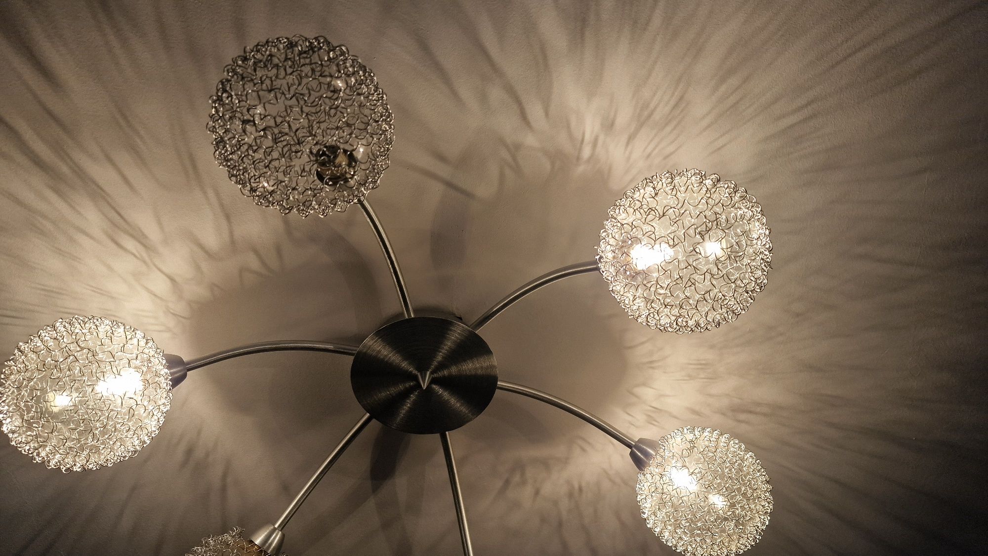 Lampa sufitowa jak nowa