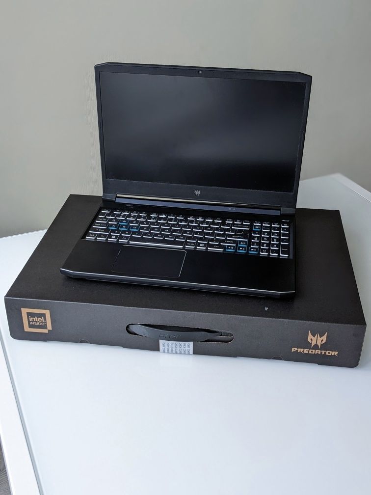 Acer predator Helios 300 ph315-54