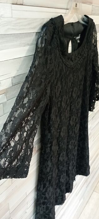 Sukienka koronkowa Papaya