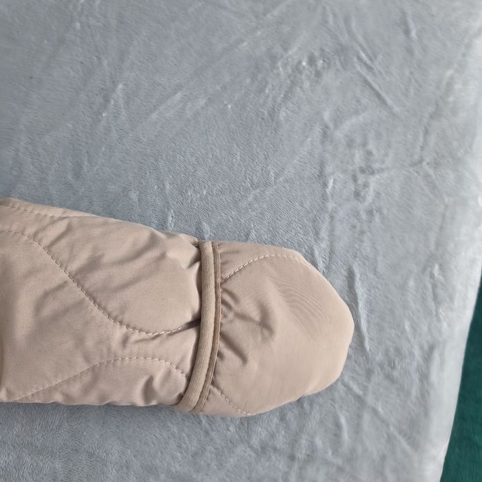 Kombinezon zimowy beżowy