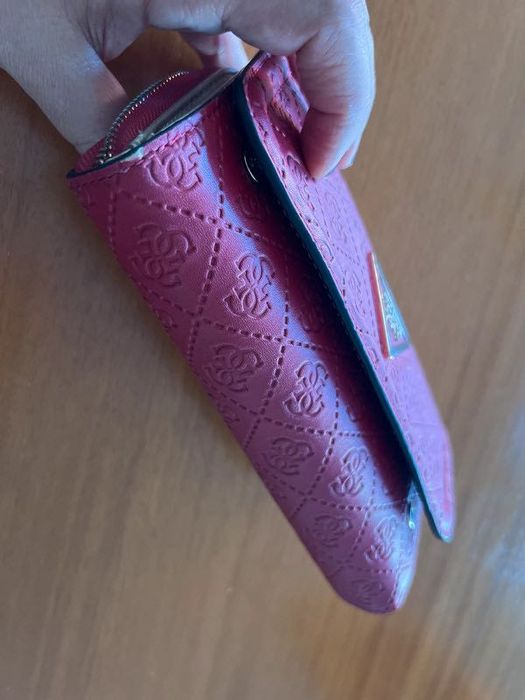 Carteira Guess vermelha