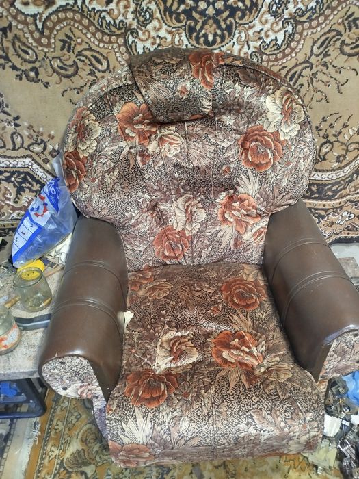 Продам меблевий уголок