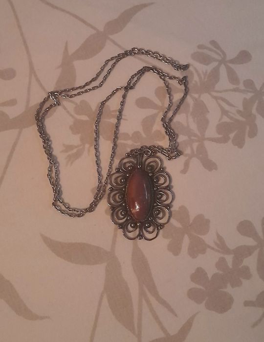 Вінтажний срібний кулон із каменем