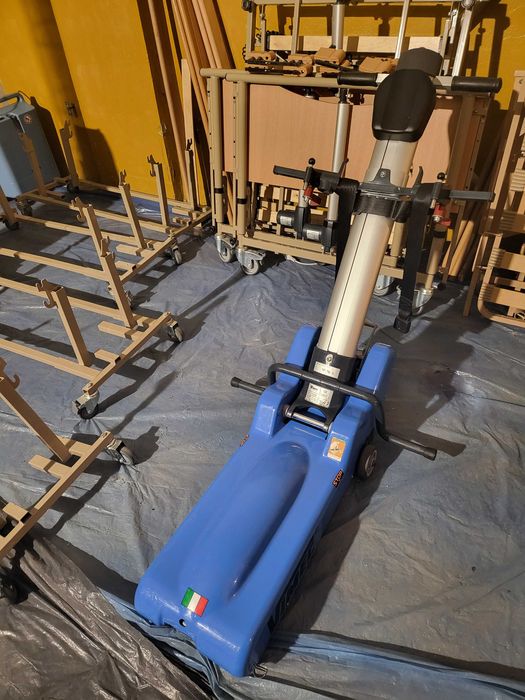 Schodołaz gąsiennicowy wynajem