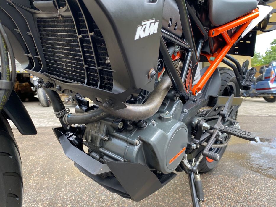 KTM DUKE 125 cm