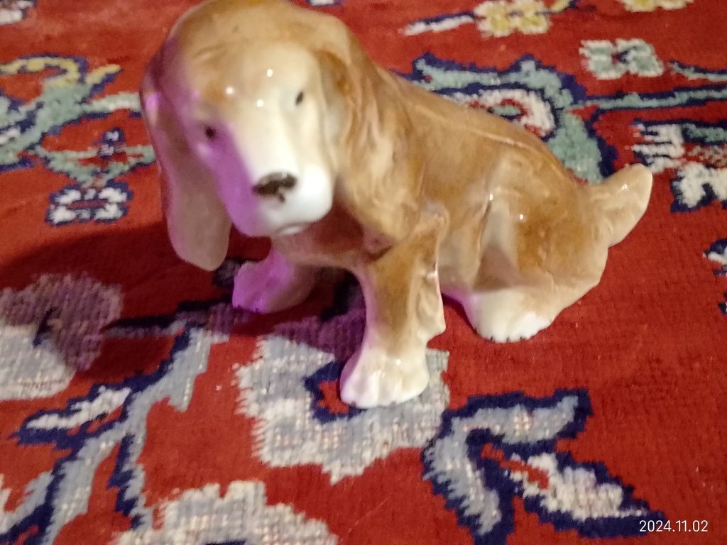 Статуэтка собака