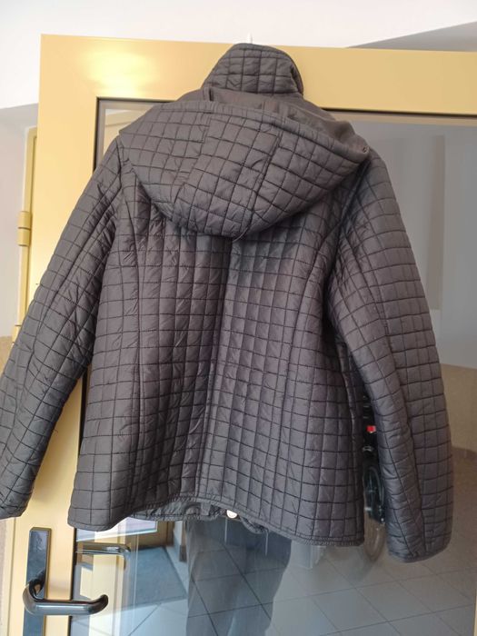 Kurtka z kapturem czarna-grafit ciemny marki Andrea Lee.it rozmiar M.