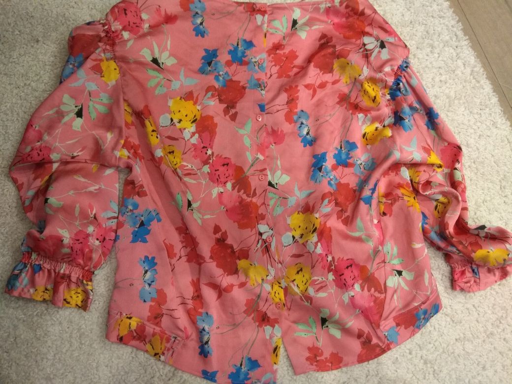 Bluzka Zara r. M elegancka różowa kwiaty wielobarwna lato
