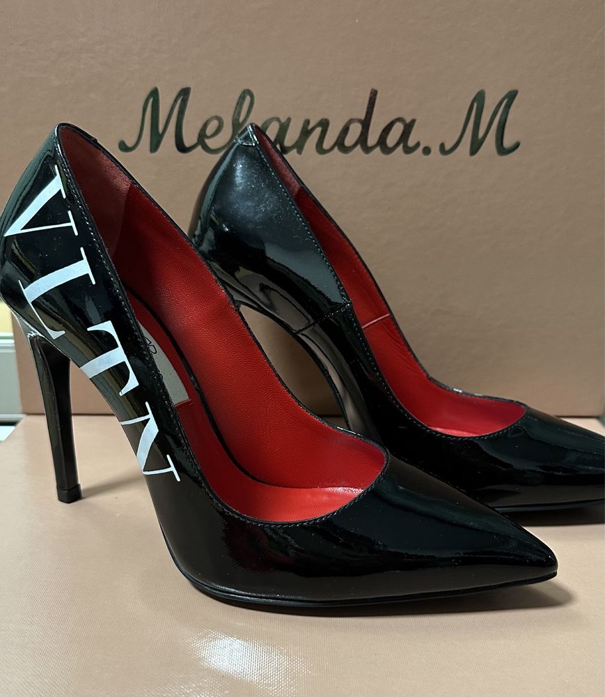 Туфлі човники Valentino