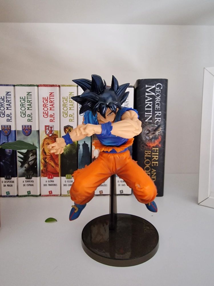 Figura Dragon Ball - Son Goku Ultra Instinct