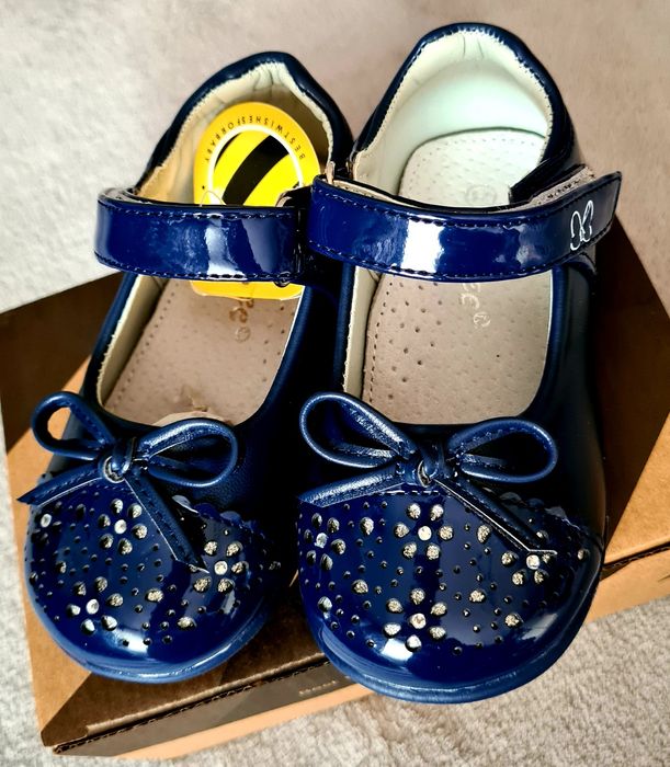 NOWE piękne buty dla dziewczynki r.24