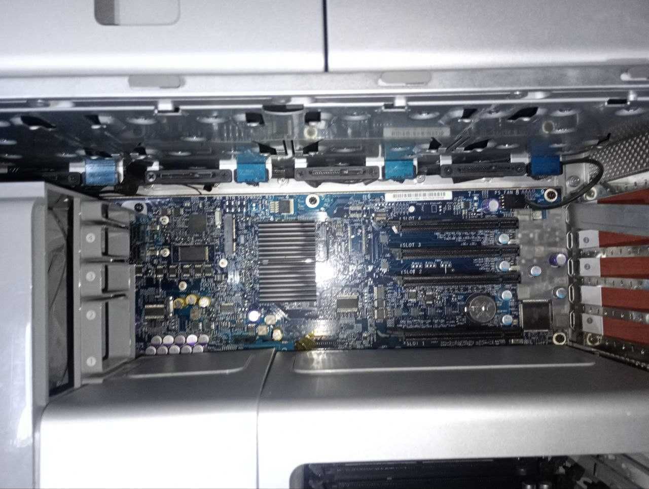 Apple Mac Pro (1.1) A1186 EMC 2113