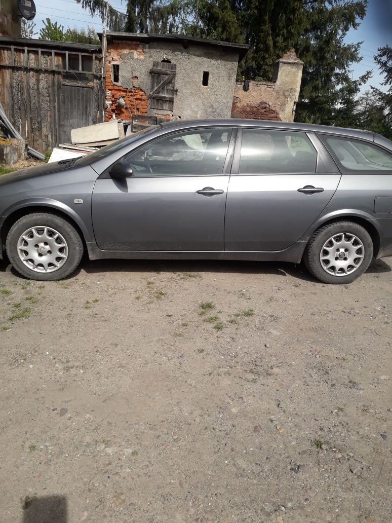 Nissan Primera- na części