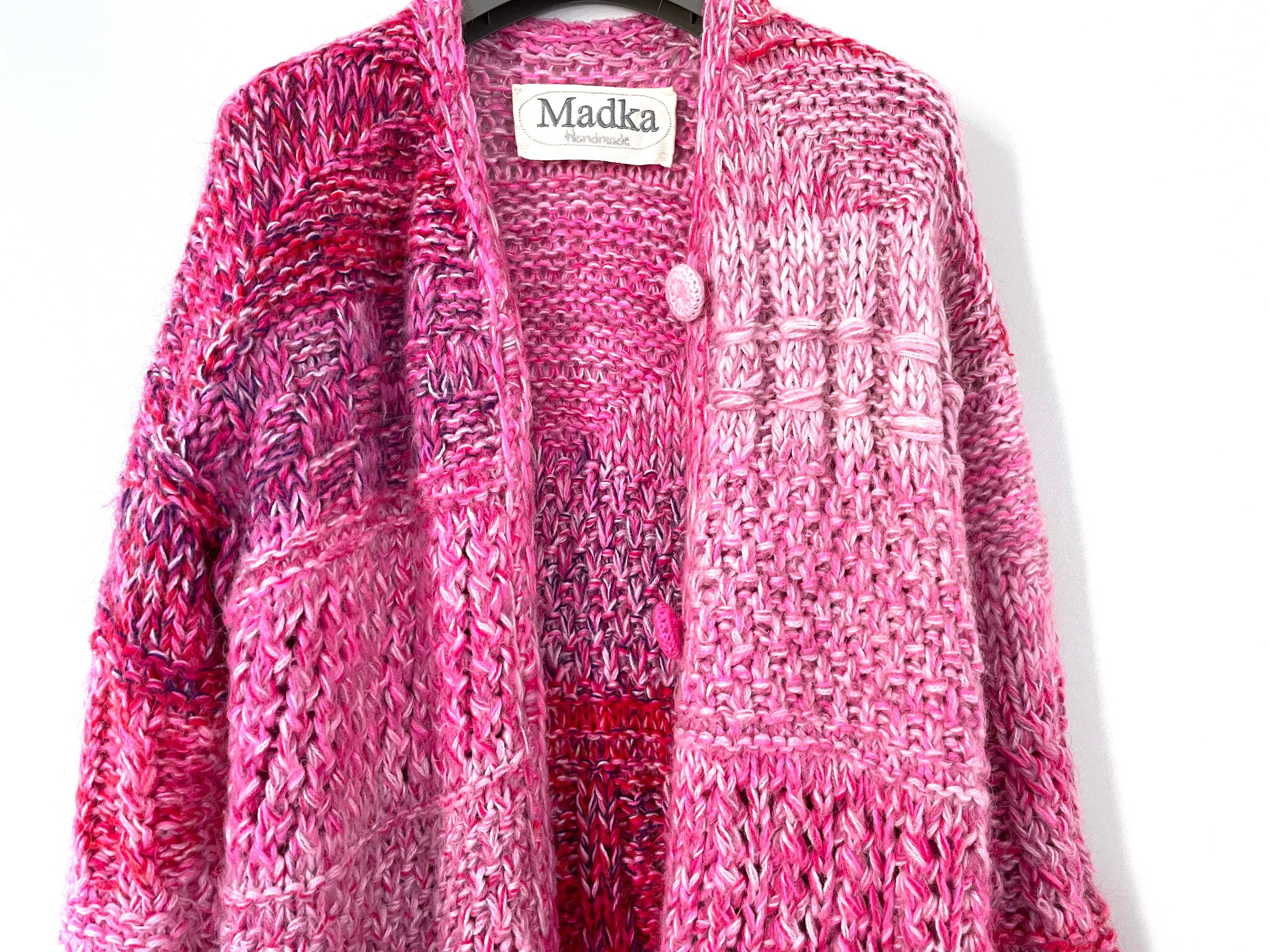 Kardigan płaszcz handmade sweter Madka różowy frędzle bąble