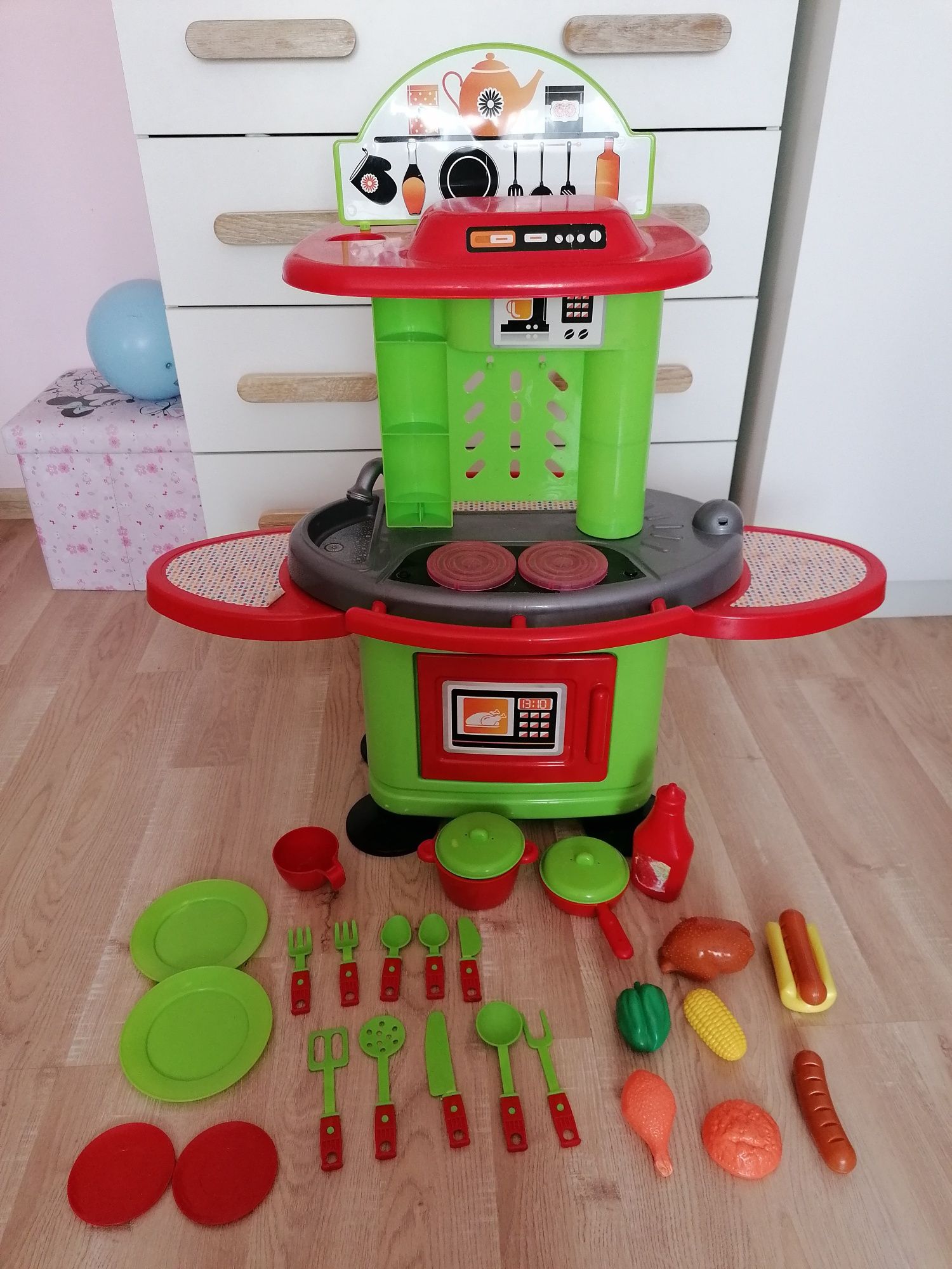 Kuchnia plastikowa z elementami