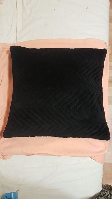 Poduszka jasiek z PRL z czarnego aksamitu