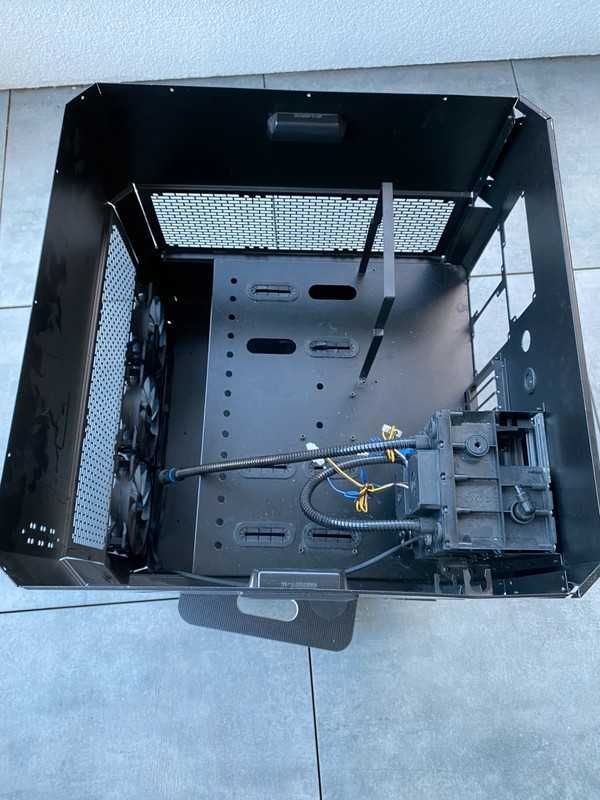 Alphacool Mining Cube 300 – porządna obudowa