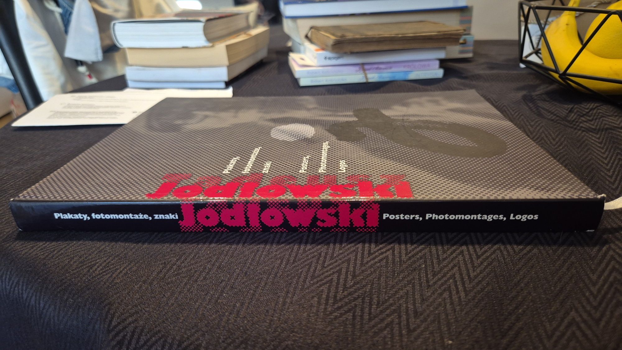 Plakaty, fotomontaże, znaki -- Tadeusz Jodłowski -- 2011