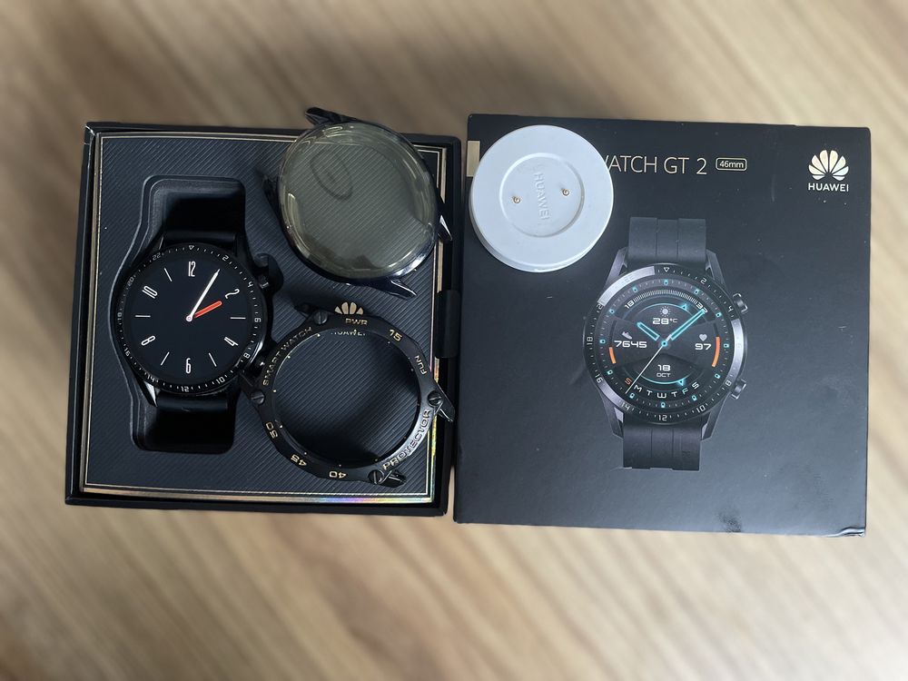 Huawei Watch GT2 + dwie obudowy